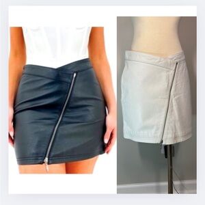 Wilson’s Leather Maxima Moto Mini Skirt Asymmetrical Zipper Burgundy Red Size 2